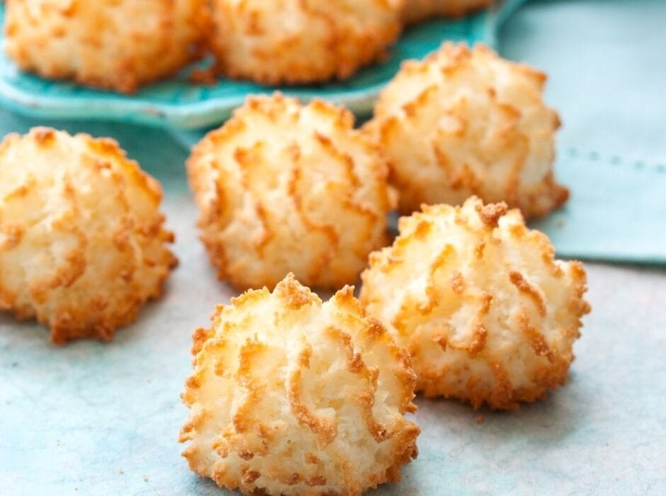 best recipes for the holidays like no bake macaroons