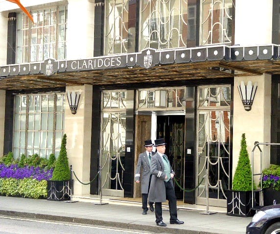 what are some tipping tips for traveling in europe for doormen