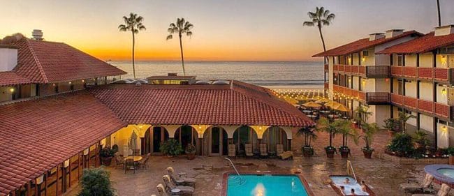 is the la jolla shores hotel a good place to stay for the Breeder's Cup in Del Mar