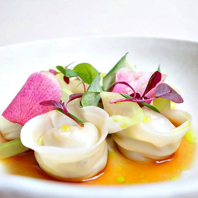 Does NIX in NYC have chef's tasting menus