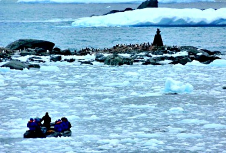 lindblad expedition to antarctica