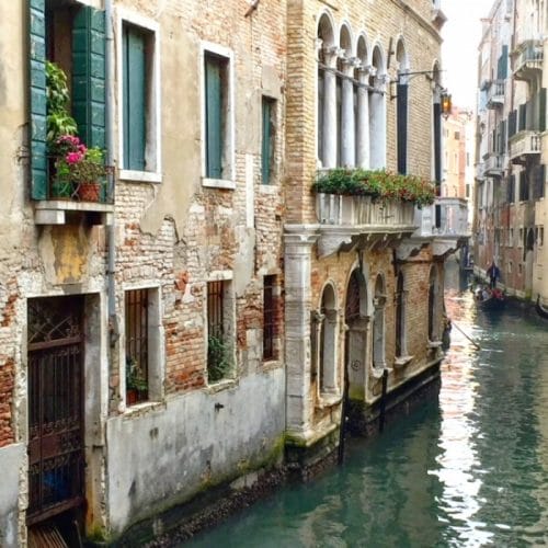 what's on a first timer's must-do guide to venice