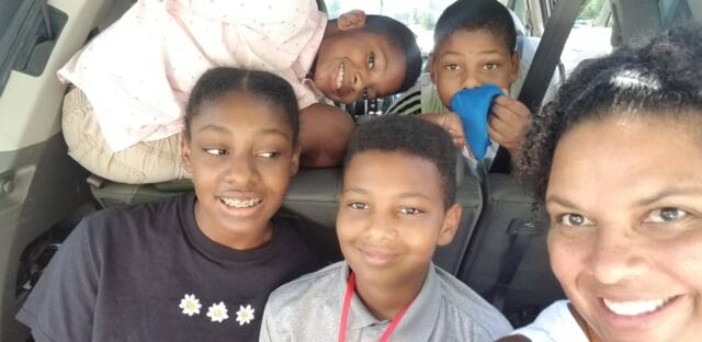 Maria Smith is a mom to 4 kids ages 8 to 13.