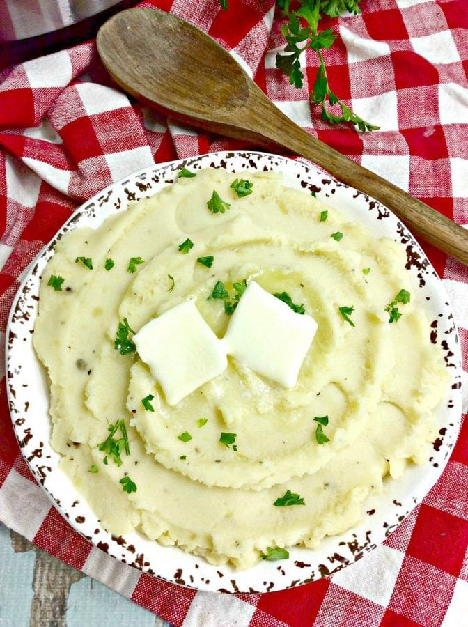 Sous vide mashed potatoes are an easy and elegant side to add to your Thanksgiving spread.
