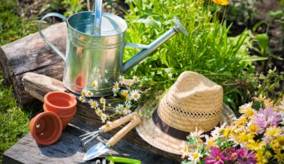 gardening hacks tools to use