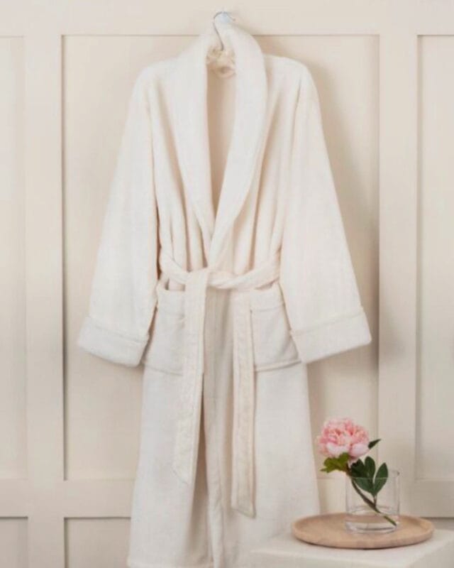 natural lifestyle gift ideas like organic textiles bathrobe