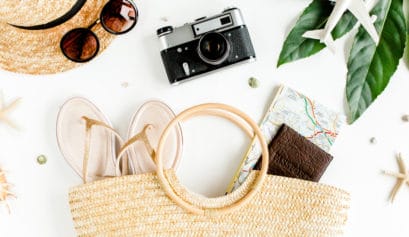 TRAVEL FLAT LAY FEMININE