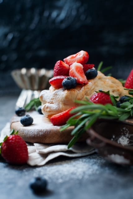 baked brie in puff pastry