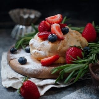 baked brie in puff pastry